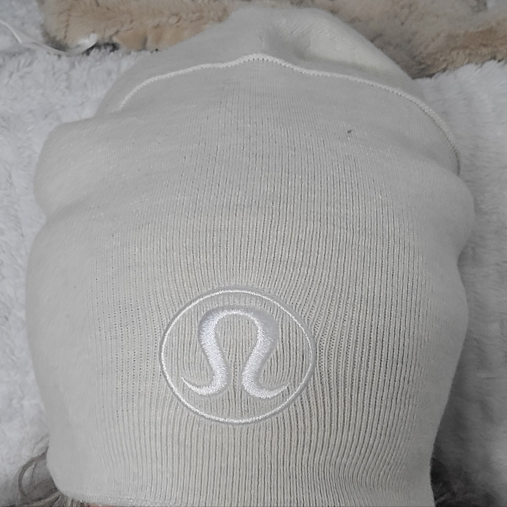 lululemon athletica Cream Knit Beanie - Picture 7 of 12